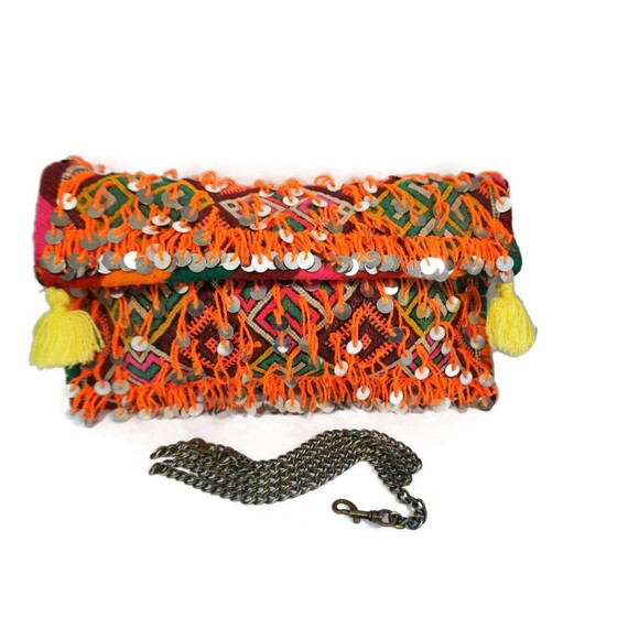 Vintage Moroccan Kilim Clutch Bag: Berber Shoulder Purse - Picture 10 of 10